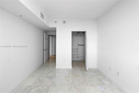 Condominio en venta en Coral Gables, Florida, 2 dormitorios, 104.61 m2 № 1992355 - foto 26