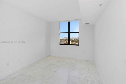 Condominio en venta en Coral Gables, Florida, 2 dormitorios, 104.61 m2 № 1992355 - foto 25