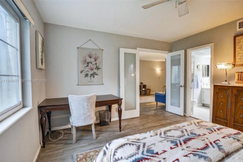 Купить кондоминиум в Уилтон-Мэнорс, Флорида 1 спальня, 69.68м2, № 1997447 - фото 16