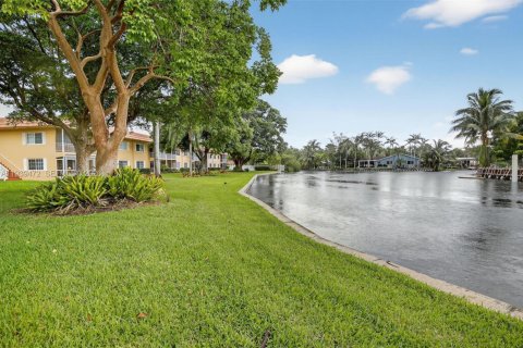 Купить кондоминиум в Уилтон-Мэнорс, Флорида 1 спальня, 69.68м2, № 1997447 - фото 22