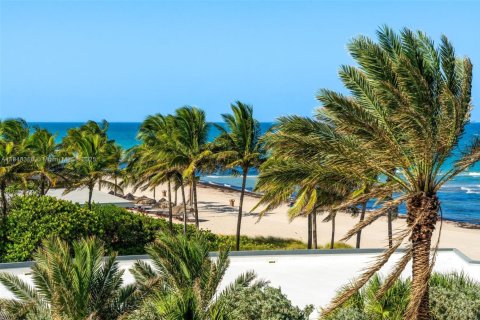 Купить кондоминиум в Санни-Айлс-Бич, Флорида 2 спальни, 152.64м2, № 2053524 - фото 5