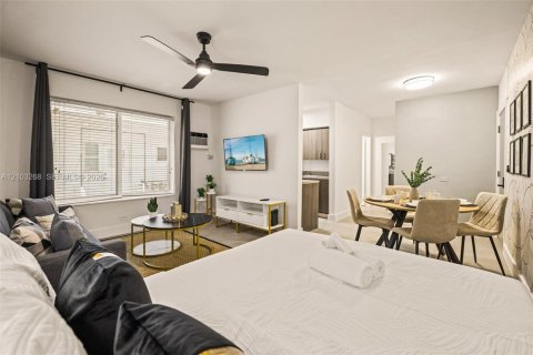 Copropriété à louer à Miami Beach, Floride: 37.16 m2 № 2407885 - photo 9