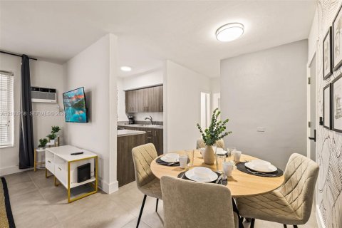 Copropriété à louer à Miami Beach, Floride: 37.16 m2 № 2407885 - photo 4