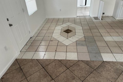 Villa ou maison à louer à St. Lucie, Floride: 3 chambres, 93.65 m2 № 2147108 - photo 13