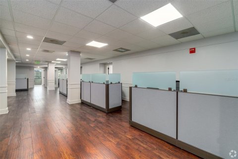 Commercial property in Orlando, Florida 3910.07 sq.m. № 1564513 - photo 8