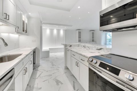 Copropriété à vendre à Naples, Floride: 2 chambres, 133.13 m2 № 2297146 - photo 18