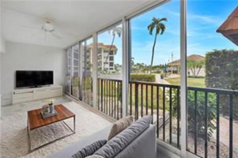 Copropriété à vendre à Naples, Floride: 2 chambres, 133.13 m2 № 2297146 - photo 13