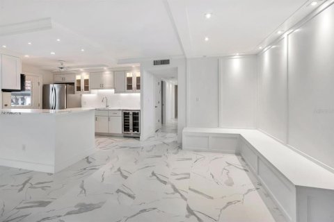 Copropriété à vendre à Naples, Floride: 2 chambres, 133.13 m2 № 2297146 - photo 15