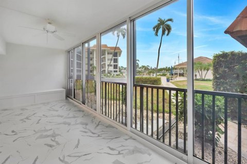 Copropriété à vendre à Naples, Floride: 2 chambres, 133.13 m2 № 2297146 - photo 14
