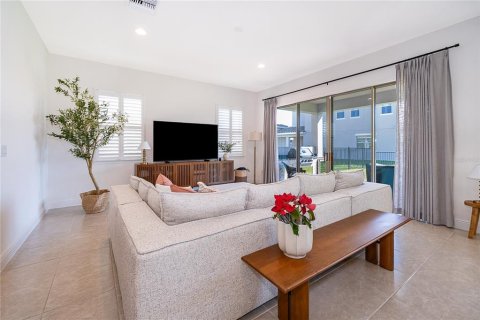 Casa en venta en Orlando, Florida, 3 dormitorios, 202.06 m2 № 2386040 - foto 13