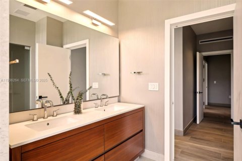 Купить кондоминиум в Майами, Флорида 3 спальни, 238.67м2, № 1994651 - фото 30