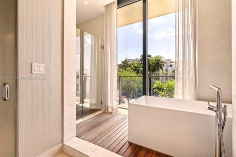 Купить кондоминиум в Майами, Флорида 3 спальни, 238.67м2, № 1994651 - фото 26