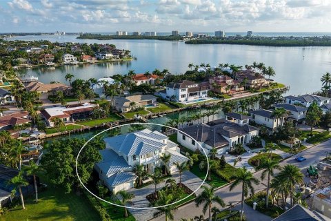Купить виллу или дом в Сарасота, Флорида 10 комнат, 426.79м2, № 287964 - фото 7