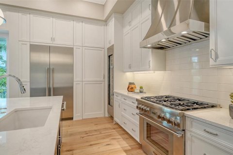 Купить виллу или дом в Сарасота, Флорида 10 комнат, 426.79м2, № 287964 - фото 18