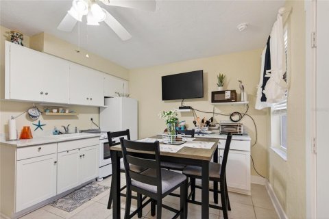 Condo in Venice, Florida, 1 bedroom № 2226589 - photo 3