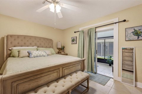 Condo in Venice, Florida, 1 bedroom № 2226589 - photo 19