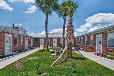 Condo in Venice, Florida, 1 bedroom № 2226589 - photo 26