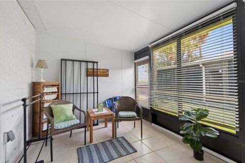 Condo in Venice, Florida, 1 bedroom № 2226589 - photo 25
