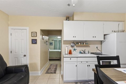 Condo in Venice, Florida, 1 bedroom № 2226589 - photo 10