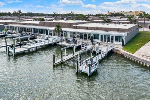 Casa en venta en Saint Petersburg, Florida, 2 dormitorios, 153.29 m2 № 2215817 - foto 28