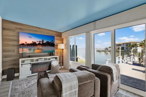 Casa en venta en Saint Petersburg, Florida, 2 dormitorios, 153.29 m2 № 2215817 - foto 4