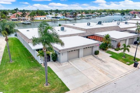 Casa en venta en Saint Petersburg, Florida, 2 dormitorios, 153.29 m2 № 2215817 - foto 27