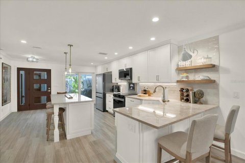 Casa en venta en Saint Petersburg, Florida, 2 dormitorios, 153.29 m2 № 2215817 - foto 14