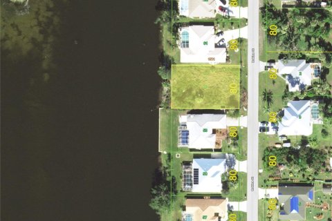 Terreno en Port Charlotte, Florida № 2099145