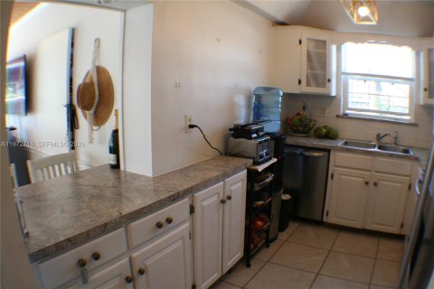 Купить виллу или дом в Холливуд, Флорида 4 спальни, 155.52м2, № 2033045 - фото 19