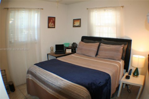 Купить виллу или дом в Холливуд, Флорида 4 спальни, 155.52м2, № 2033045 - фото 28