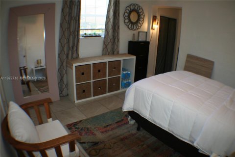 Купить виллу или дом в Холливуд, Флорида 4 спальни, 155.52м2, № 2033045 - фото 23