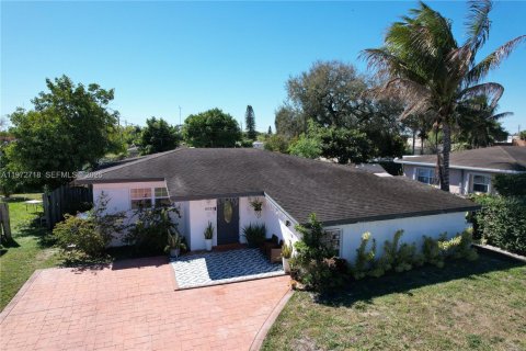 Villa ou maison à Hollywood, Floride 4 chambres, 155.52 m2 № 2033045