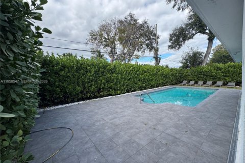 Casa en alquiler en North Miami Beach, Florida, 4 dormitorios, 214.98 m2 № 2020828 - foto 8