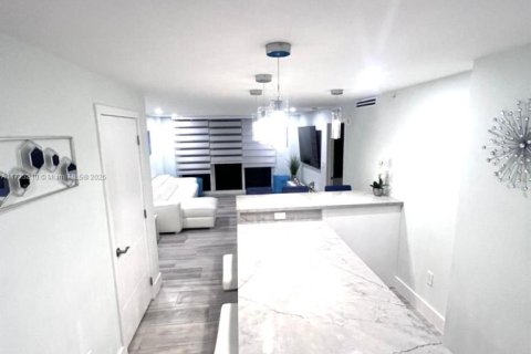 Снять в аренду кондоминиум в Майами-Бич, Флорида 1 спальня, 75.07м2, № 1985112 - фото 11