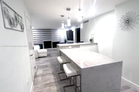 Снять в аренду кондоминиум в Майами-Бич, Флорида 1 спальня, 75.07м2, № 1985112 - фото 10