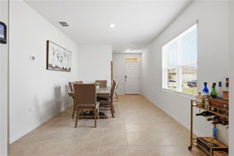 Villa ou maison à louer à Davenport, Floride: 3 chambres, 140.84 m2 № 2096856 - photo 9