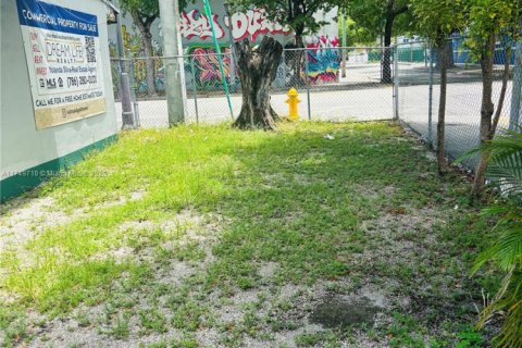 Propiedad comercial en venta en Miami, Florida № 2154435 - foto 7