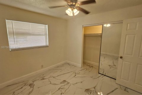 Apartment in Fort Lauderdale, Florida 3 bedrooms, 118.91 sq.m. № 2076374 - photo 13