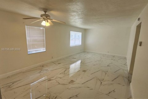 Apartment in Fort Lauderdale, Florida 3 bedrooms, 118.91 sq.m. № 2076374 - photo 8