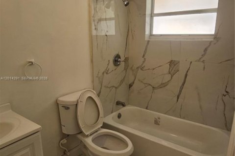 Apartment in Fort Lauderdale, Florida 3 bedrooms, 118.91 sq.m. № 2076374 - photo 16