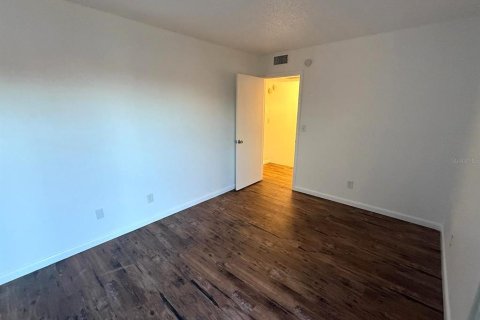 Townhouse in Fort Myers, Florida 3 bedrooms, 153.1 sq.m. № 2238087 - photo 17