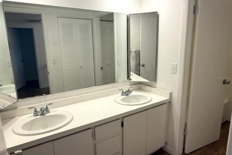 Townhouse in Fort Myers, Florida 3 bedrooms, 153.1 sq.m. № 2238087 - photo 18