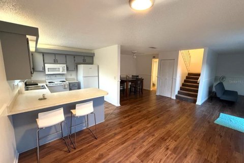 Townhouse in Fort Myers, Florida 3 bedrooms, 153.1 sq.m. № 2238087 - photo 2