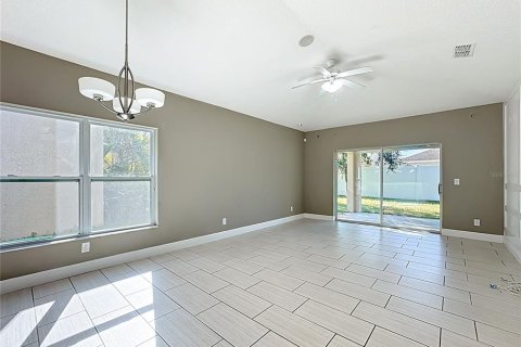 Casa en alquiler en Kissimmee, Florida, 4 dormitorios, 183.2 m2 № 1916900 - foto 16