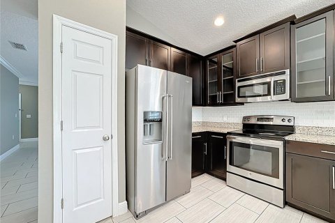 Casa en alquiler en Kissimmee, Florida, 4 dormitorios, 183.2 m2 № 1916900 - foto 15