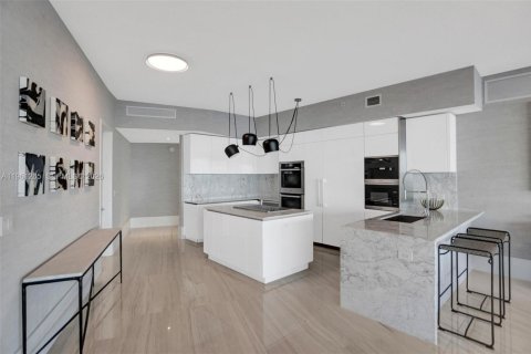 Condo in Aventura, Florida, 3 bedrooms  № 2026788 - photo 18