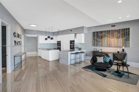 Condo in Aventura, Florida, 3 bedrooms  № 2026788 - photo 15