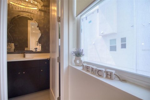 Townhouse in Tampa, Florida 3 bedrooms, 223.99 sq.m. № 2396239 - photo 23