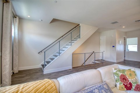 Townhouse in Tampa, Florida 3 bedrooms, 223.99 sq.m. № 2396239 - photo 25