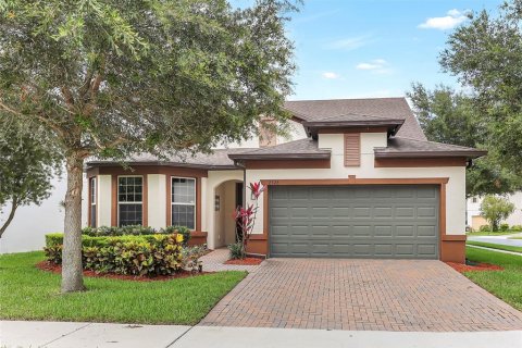 Casa en venta en Casselberry, Florida, 4 dormitorios, 247.4 m2 № 1837947 - foto 1